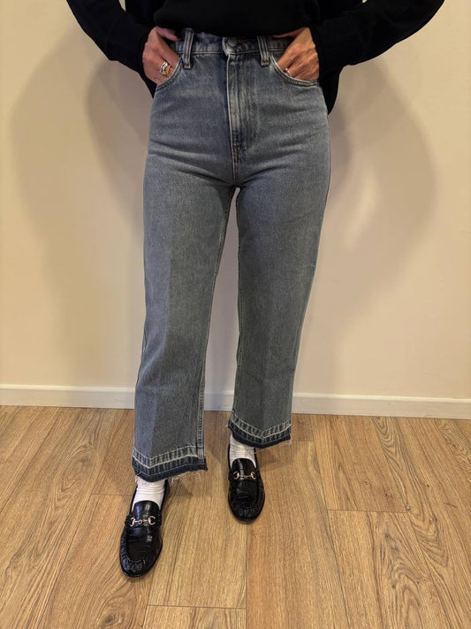 VICOLO - Jeans Kate in denim chiaro sfrangiato