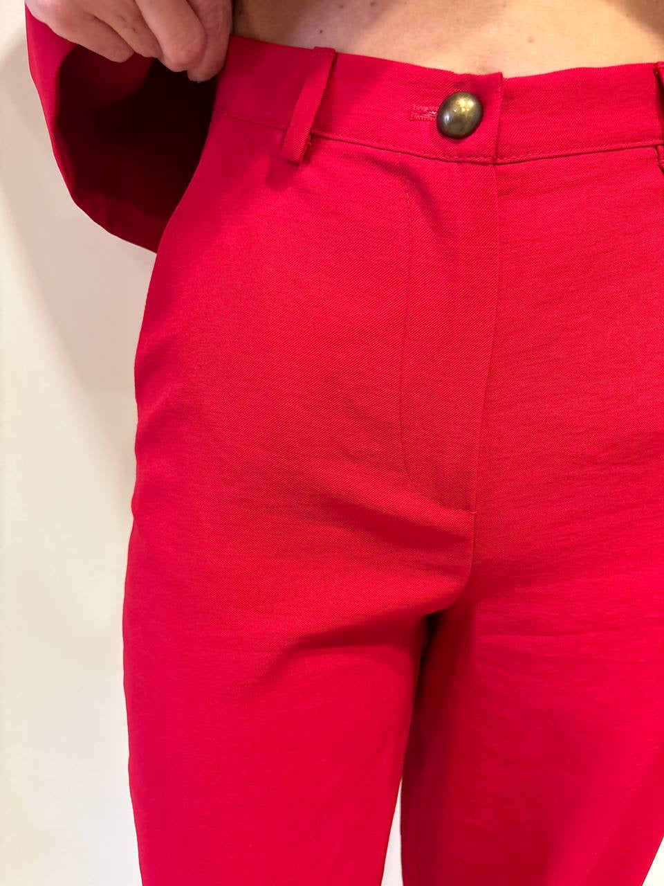 HAVEONE - Pantalone rosso a palazzo dritto con bottone bronzo