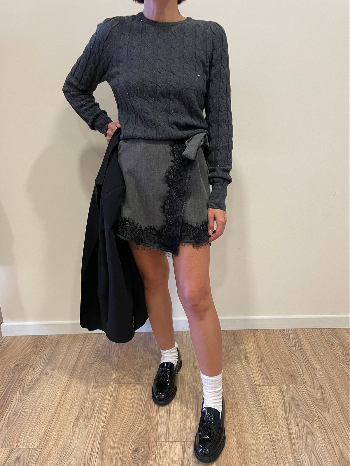 KAOS - Maglioncino a trecce grigio antracite con micro lucette