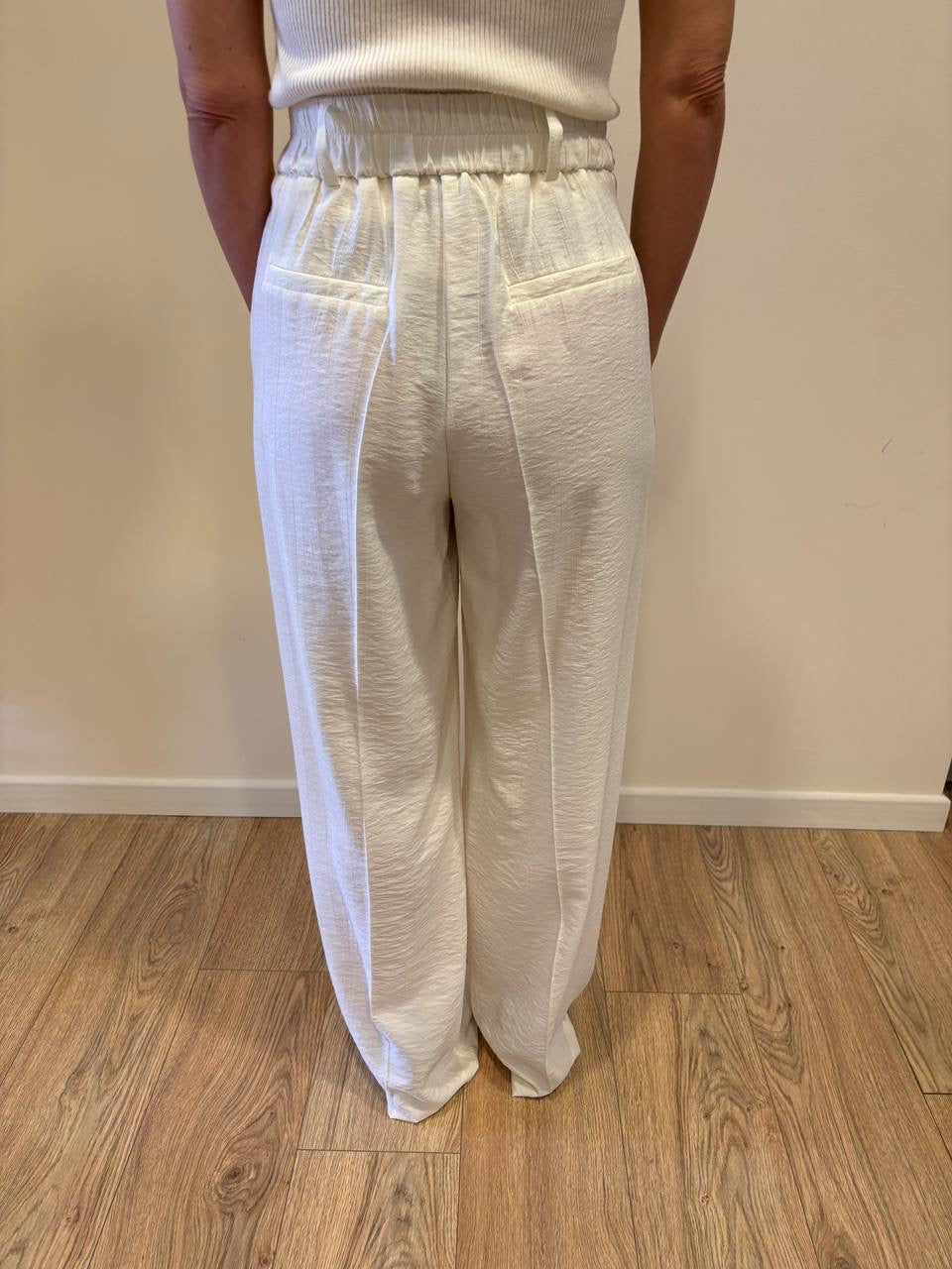 HAVEONE - Pantalone a palazzo dritto panna goffrato con elastico