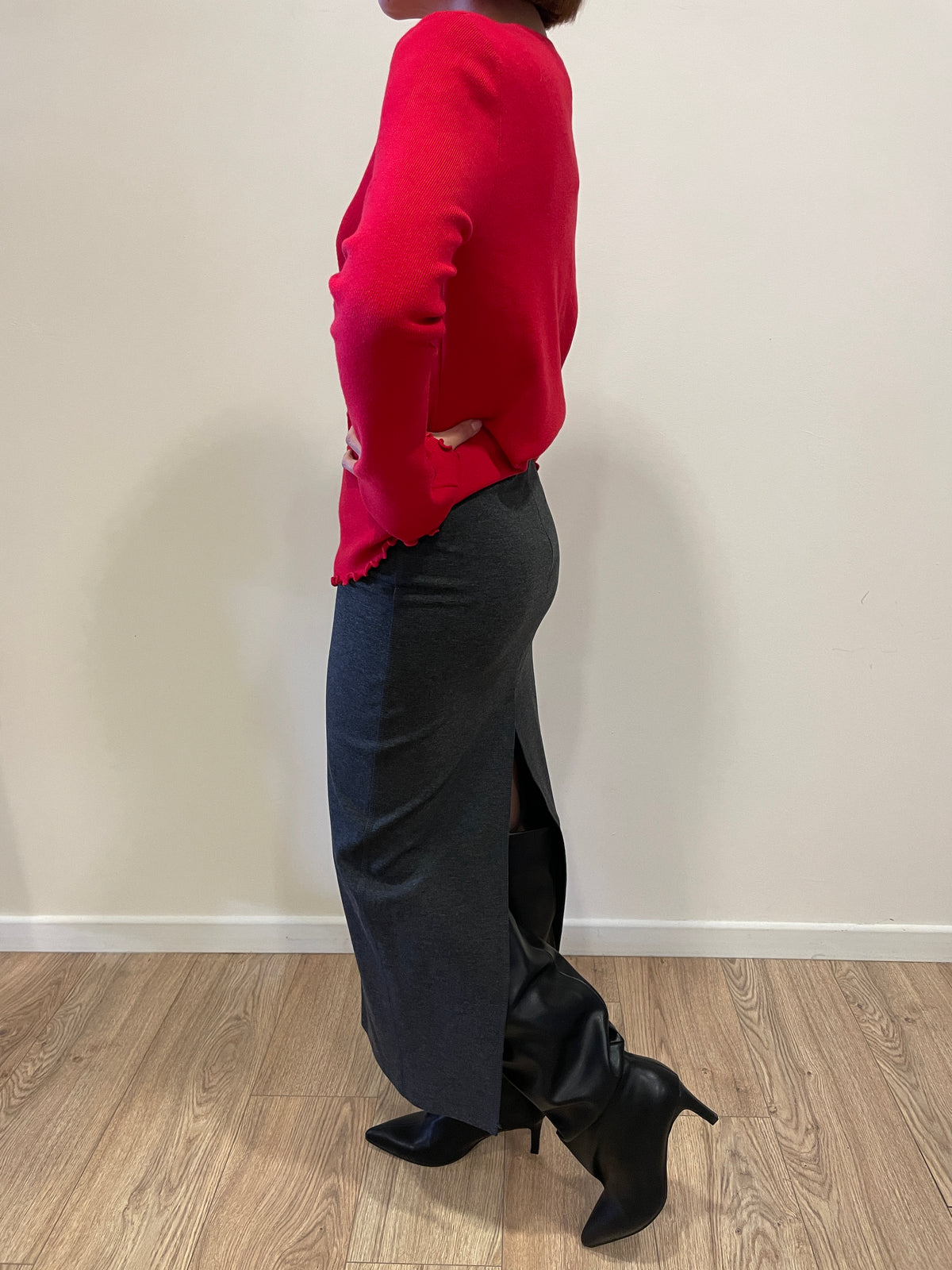HAVEONE - Maglia in misto viscosa con scollo a V e bottoncini finti color rosso