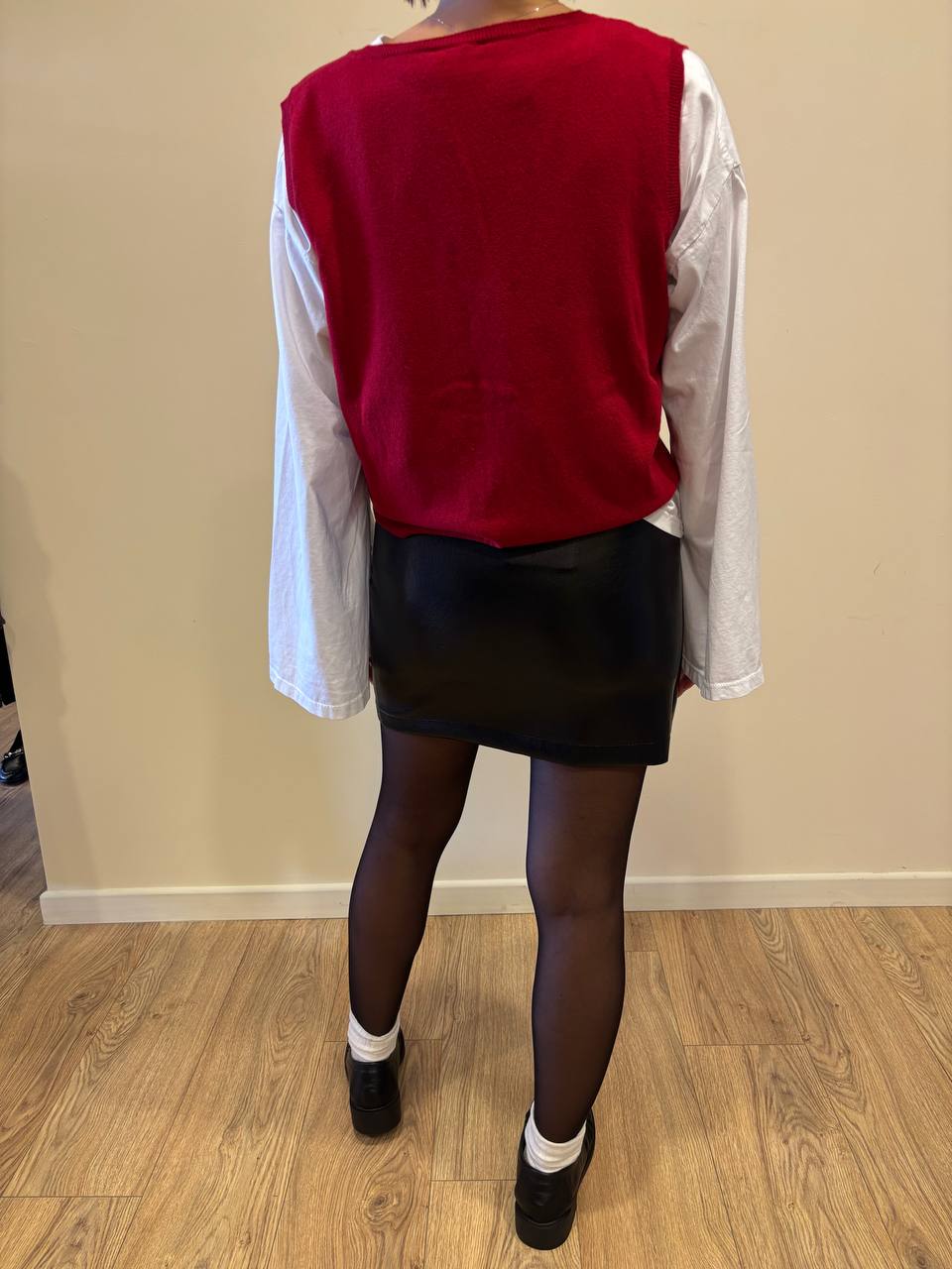 VICOLO - Gilet con scollo a V in misto viscosa e lana color rosso - più varianti