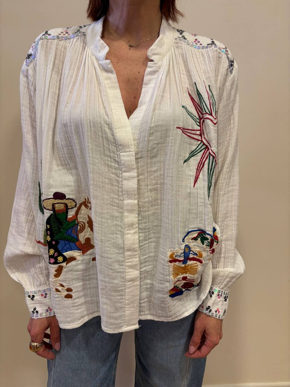 KONTATTO - Camicia in mussola di cotone con dettaglio ricami e applicazioni