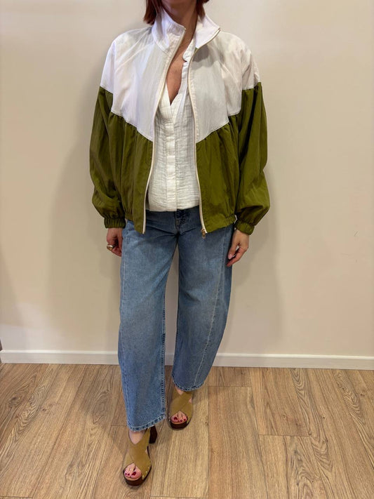 VICOLO - Giacca in tessuto tecnico bianca e verde oliva con zip
