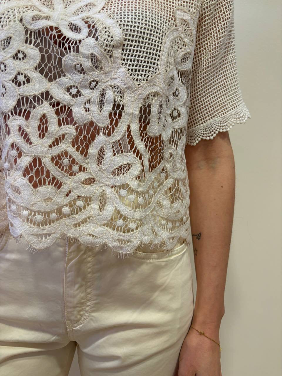 HAVEONE - Maglia traforata burro con pizzo a mezza manica