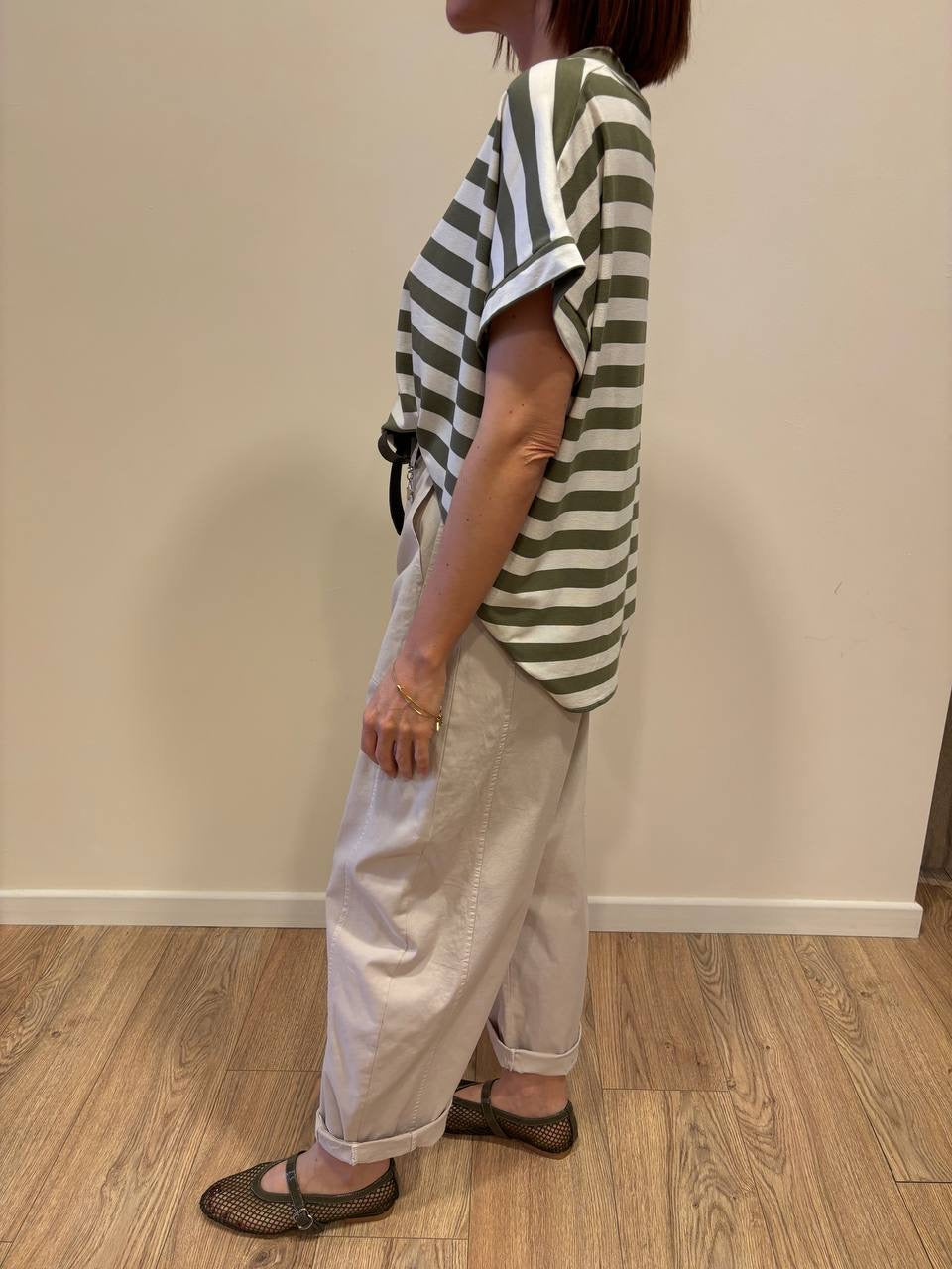 SUSY MIX - Pantalone barrel fit in cotone con cintura color sabbia