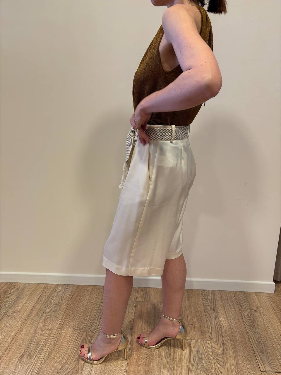KAOS - Top in lurex bronzo con allacciatura al collo