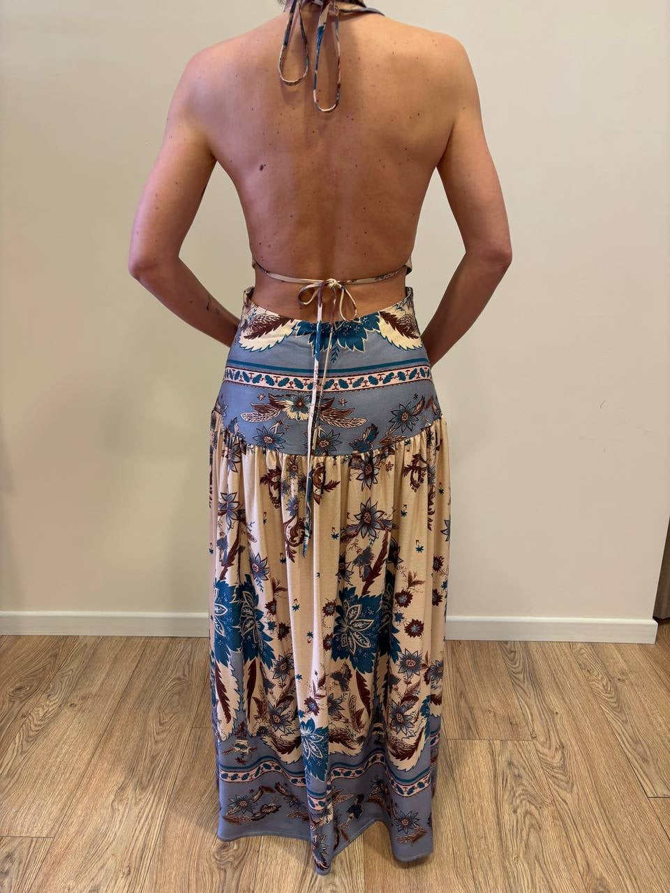 KONTATTO - Abito lungo beige in fantasia con laccetti in lino e viscosa