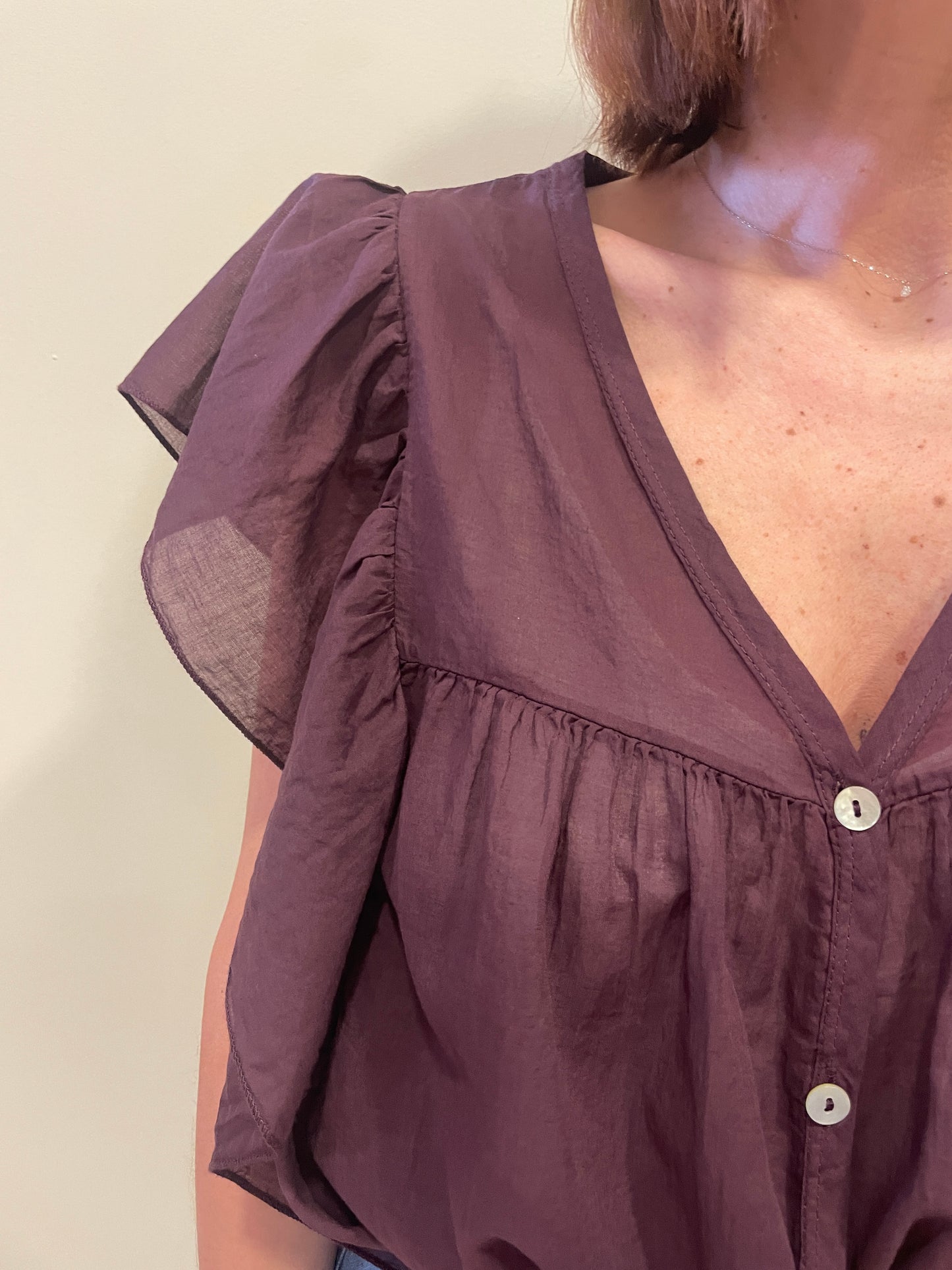 SUSY MIX - Camicia in mussola di cotone con scollo a V e rouches