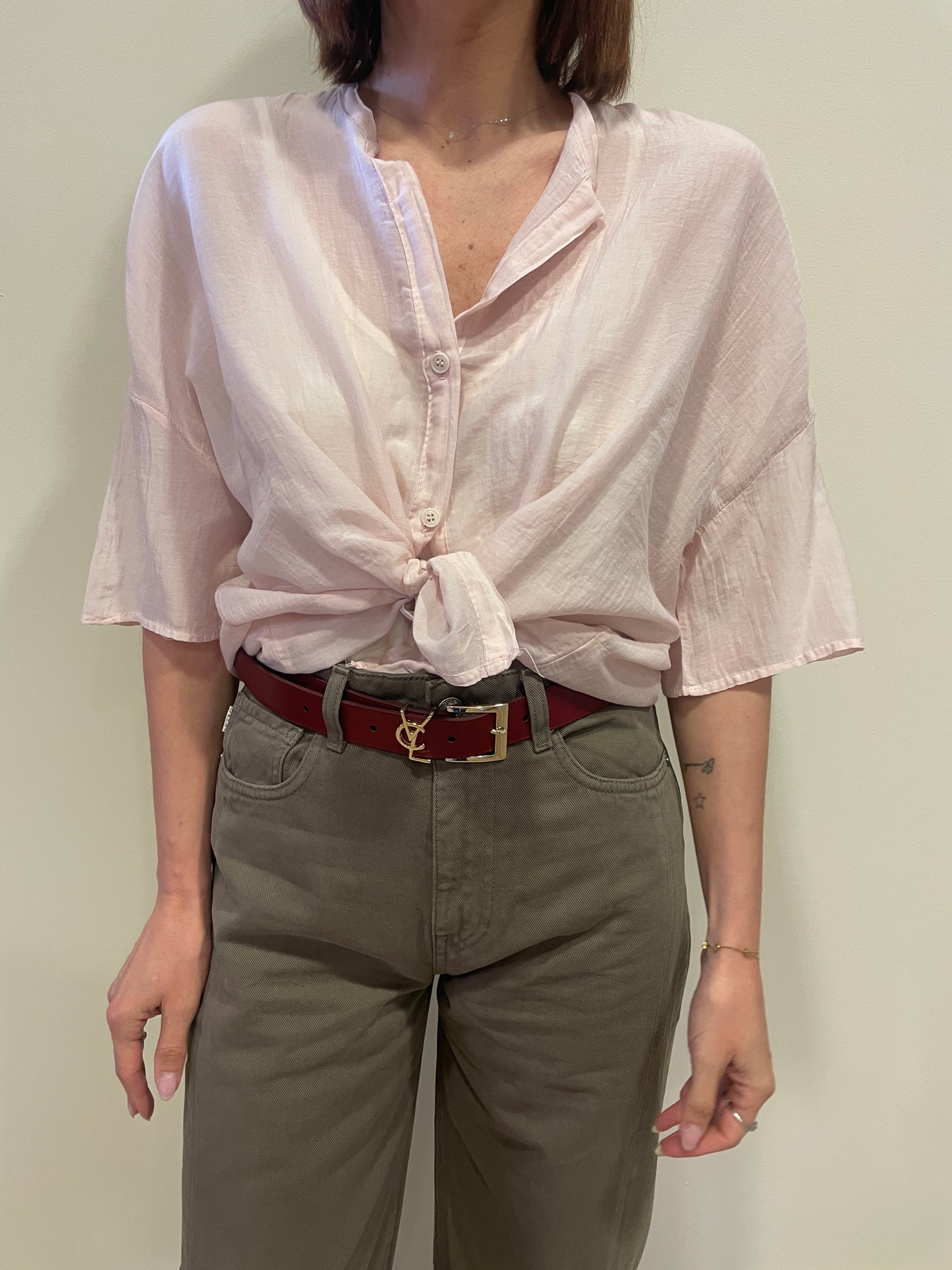 VICOLO - Camicia in mussola di cotone con nodo - più colori
