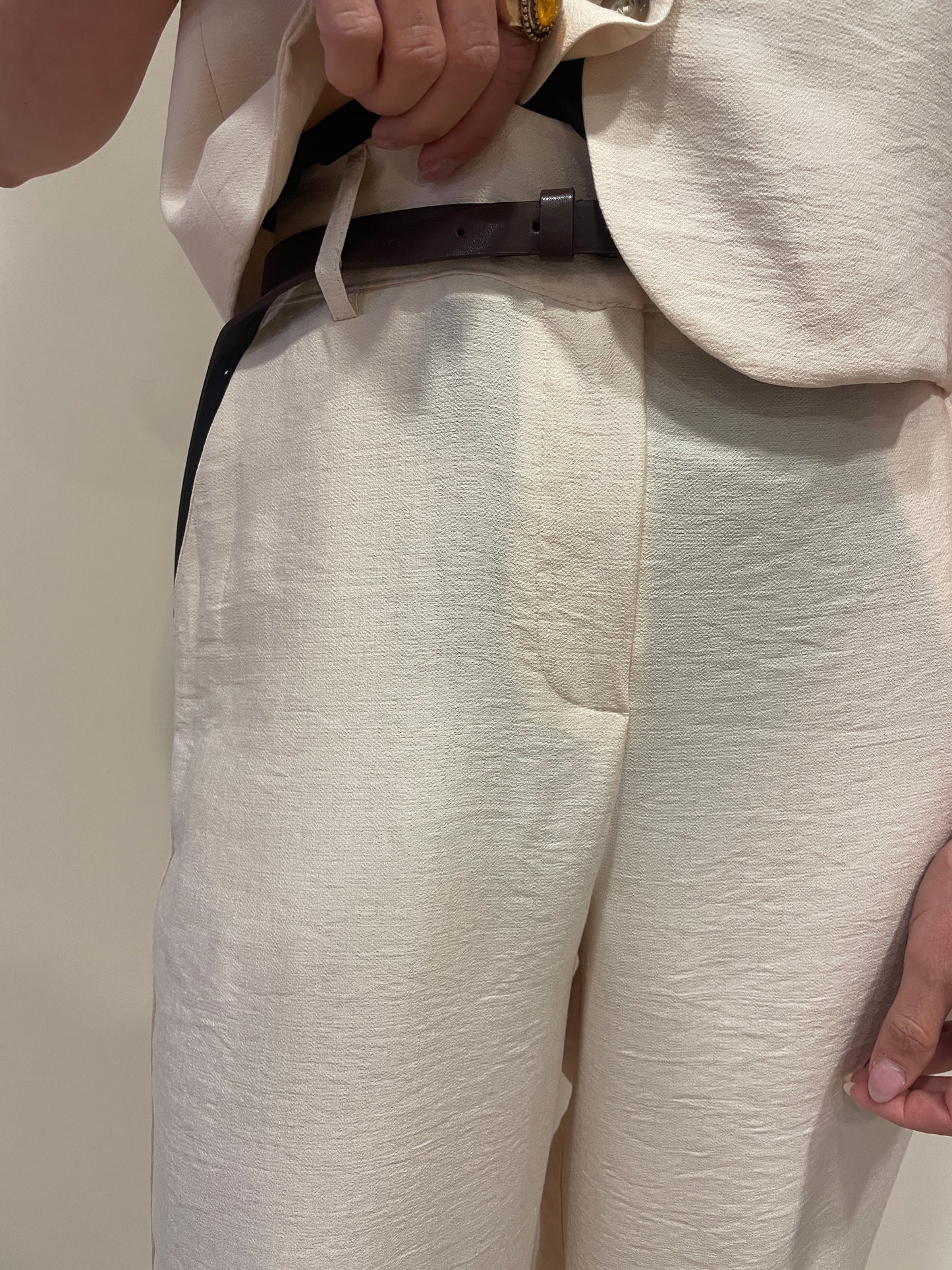 HAVEONE - Pantalone beige a palazzo dritto con cintura ed elastico