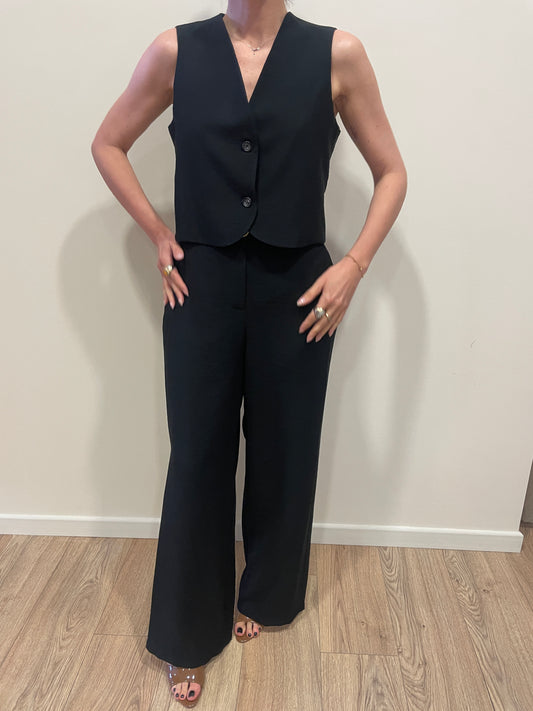 HAVEONE - Gilet crop nero a due bottoni