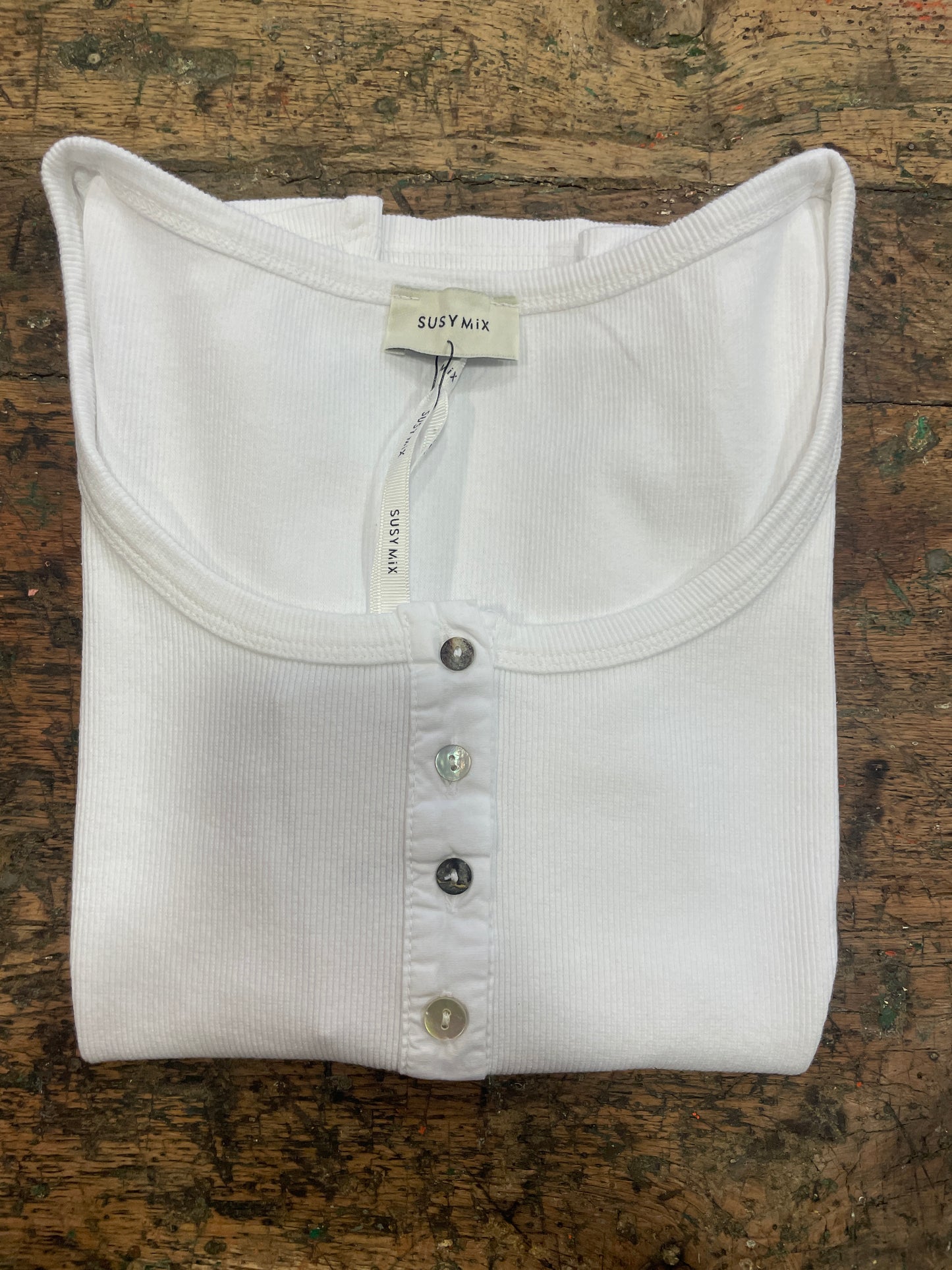 SUSY MIX - T-shirt a costine in cotone modello serafino con bottoni - più colori
