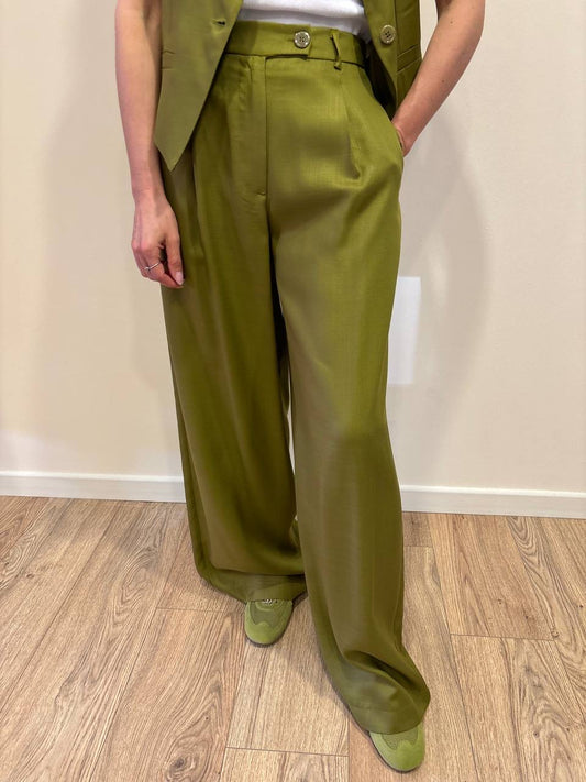 VICOLO - Pantalone in lyocell a palazzo con pinces color pistacchio