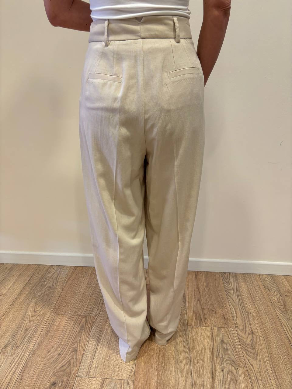 VICOLO - Pantalone beige a palazzo con pinces in viscosa e lino