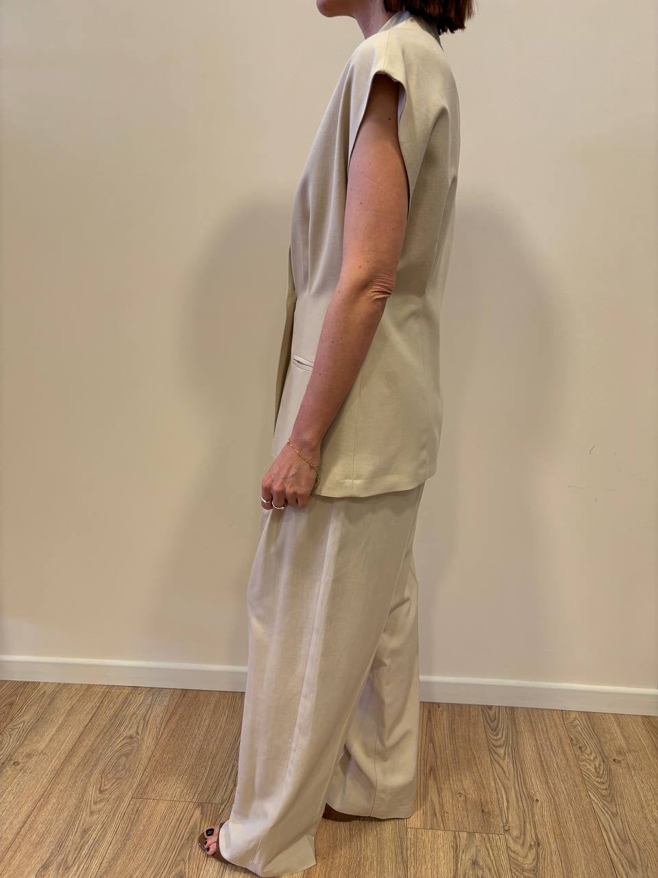 VICOLO - Gilet beige a un bottone con pinces in viscosa e lino