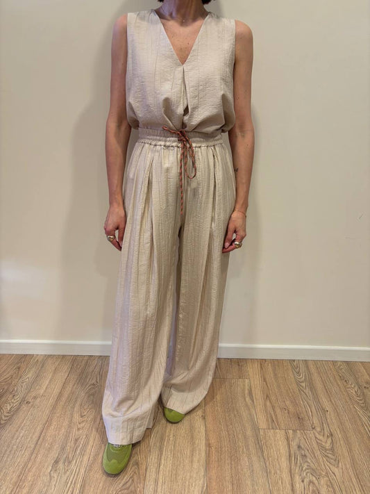 MEME ROAD - Pantalone a palazzo goffrato con elastico e coulisse color panna