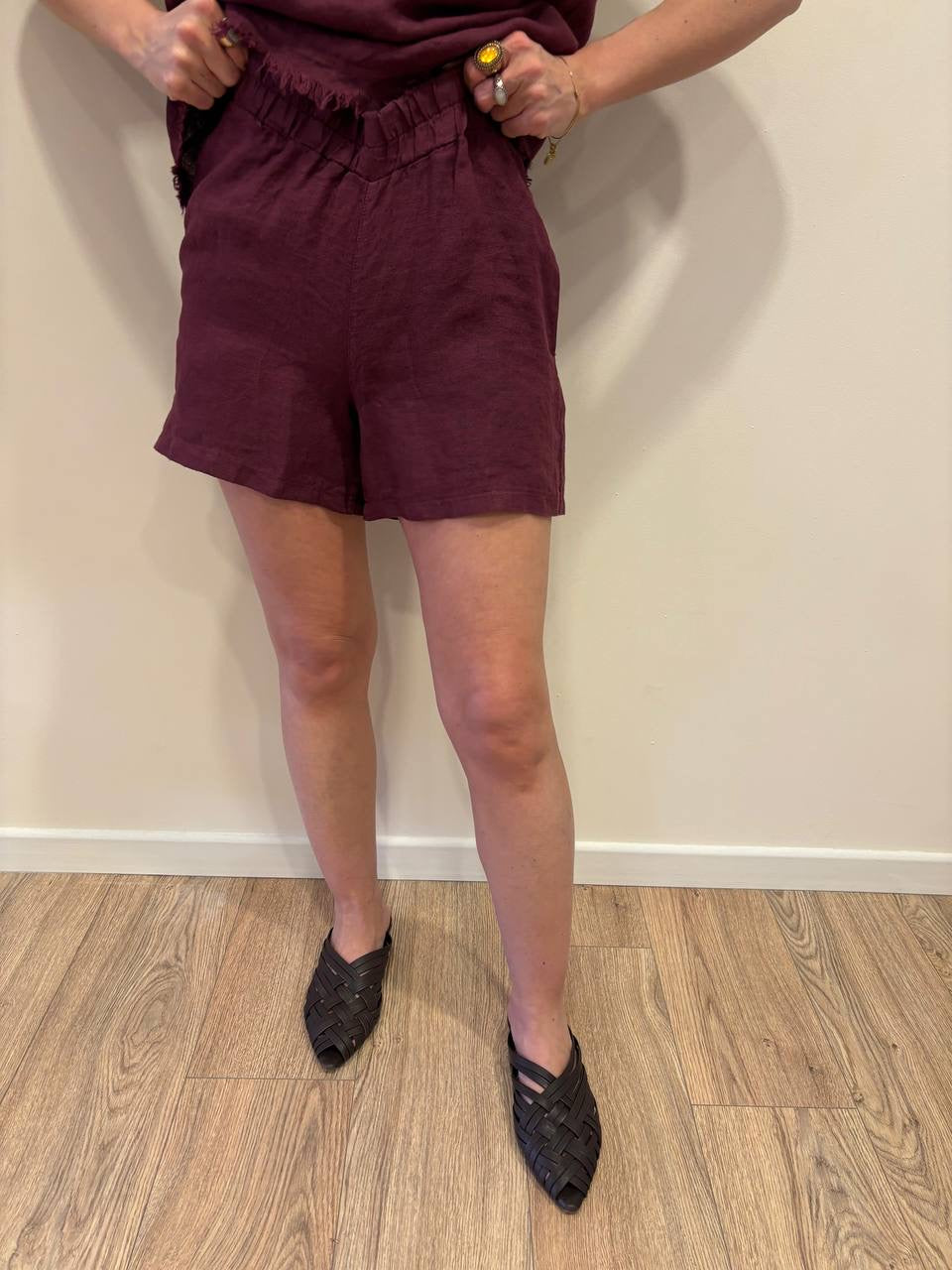 KAOS - Shorts in lino secco con elastico color india