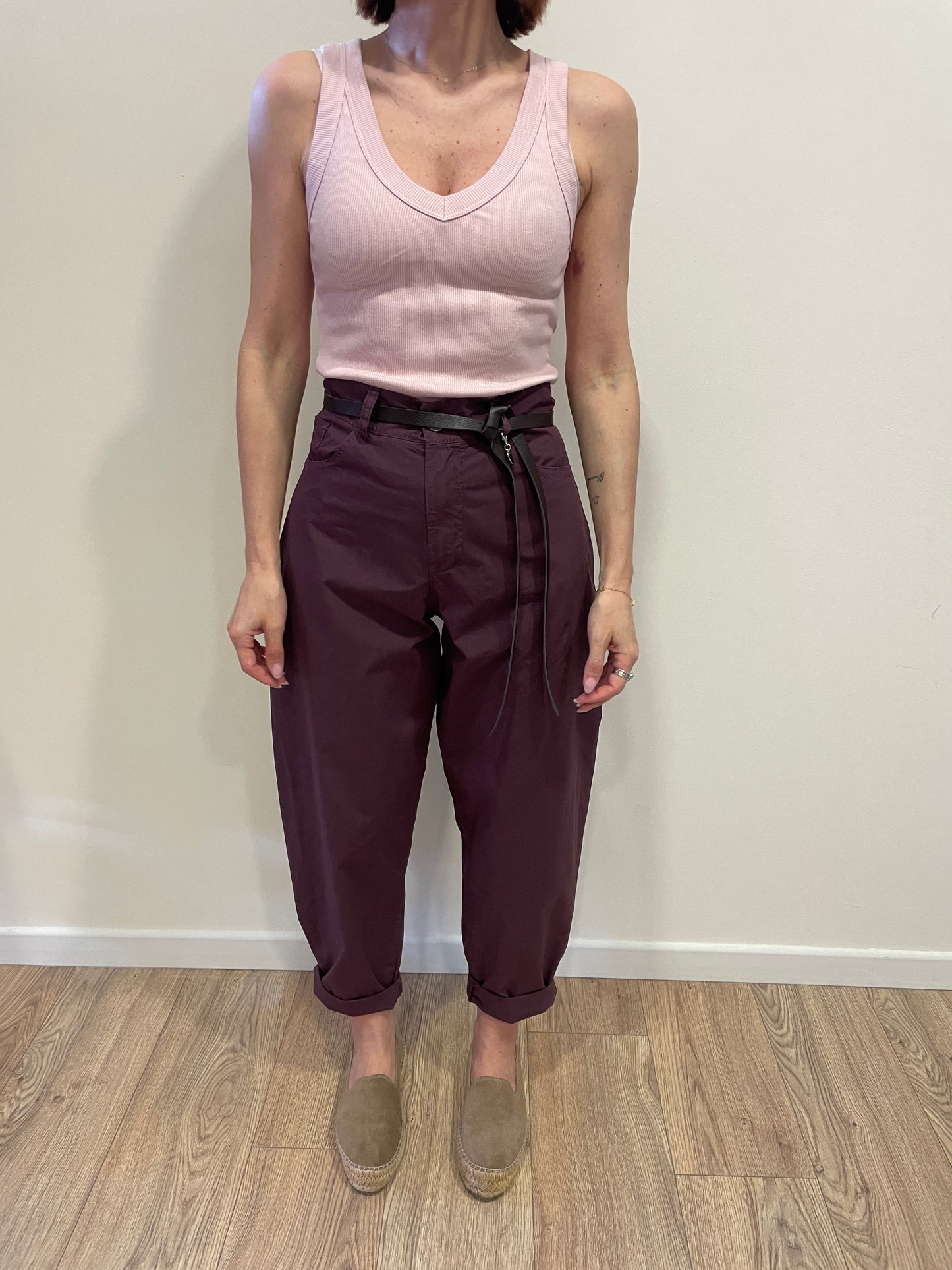 SUSY MIX - Pantalone in cotone baloon fit color fico