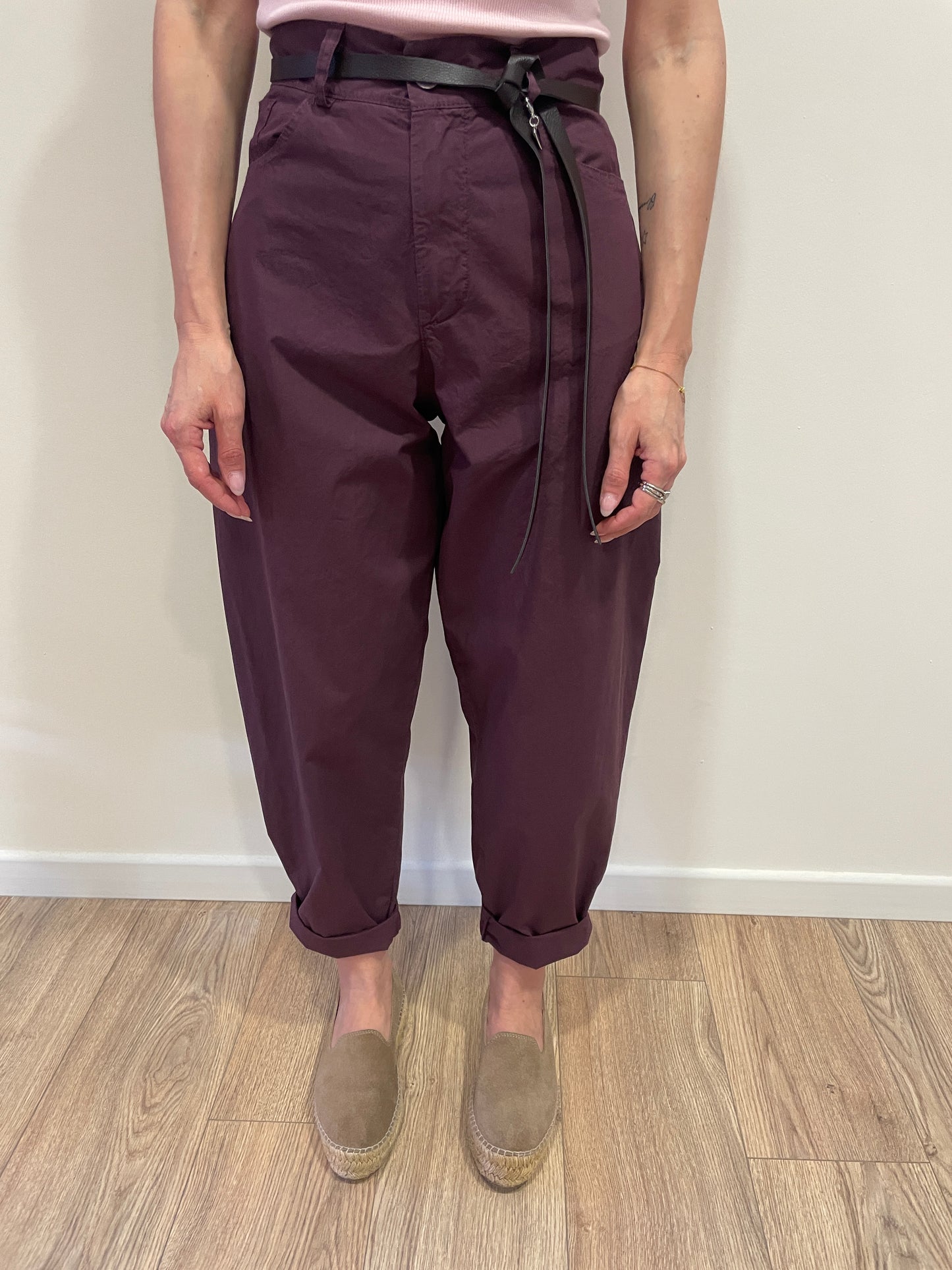 SUSY MIX - Pantalone in cotone baloon fit color fico