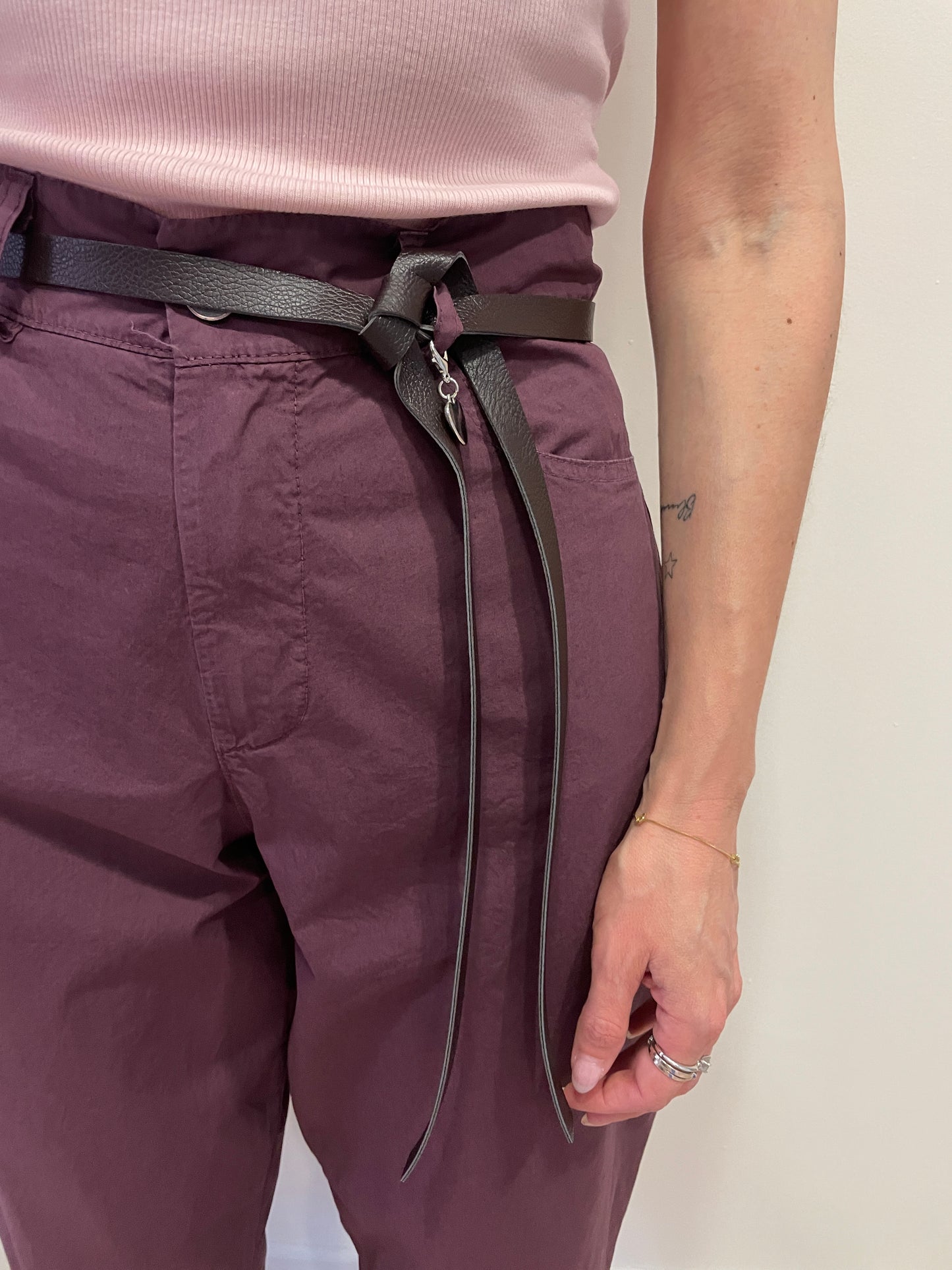 SUSY MIX - Pantalone in cotone baloon fit color fico