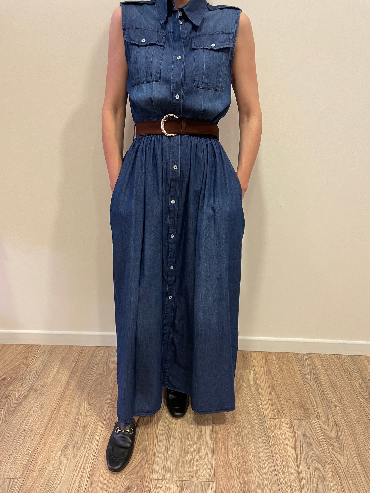 SUSY MIX - Abito chemisier in cotone con bottoni e cintura tinta denim