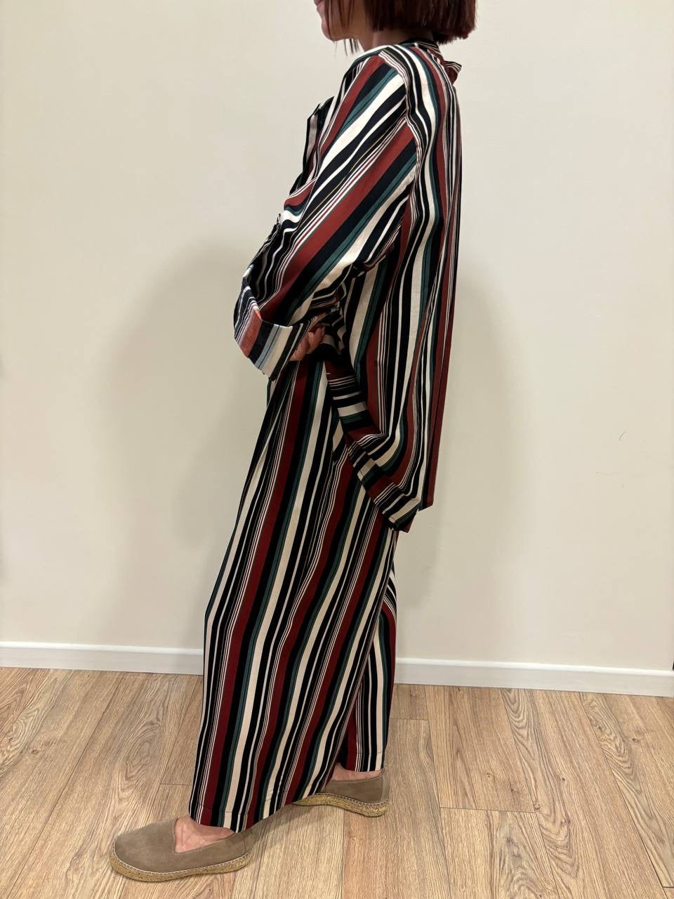 HAVEONE - Pantalone a palazzo crop a righe verticali