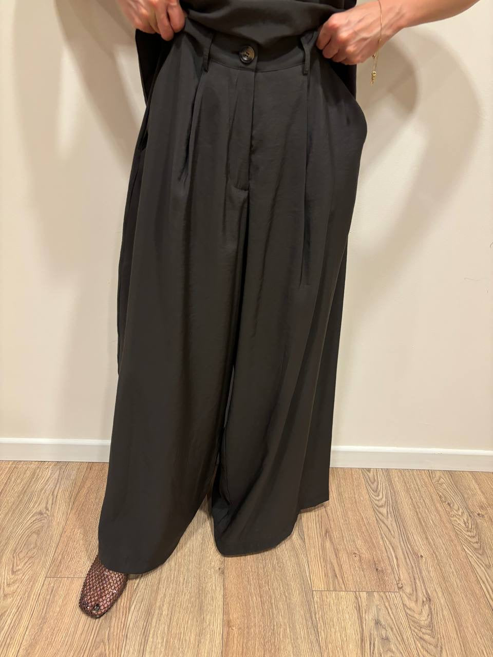 HAVEONE - Pantalone a palazzo ampio con pinces color moro