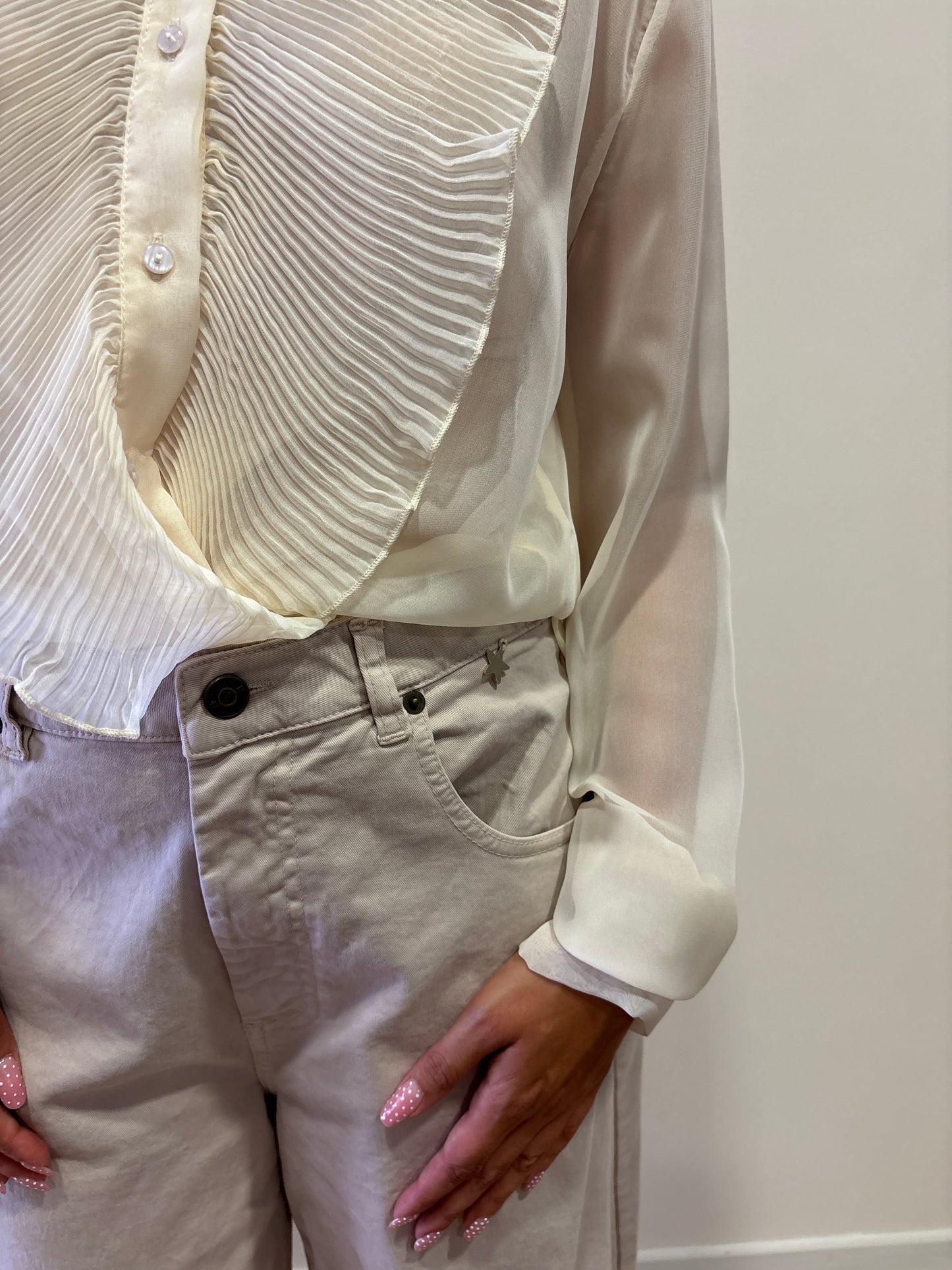 KONTATTO - Camicia jabot plissé con colletto color avorio