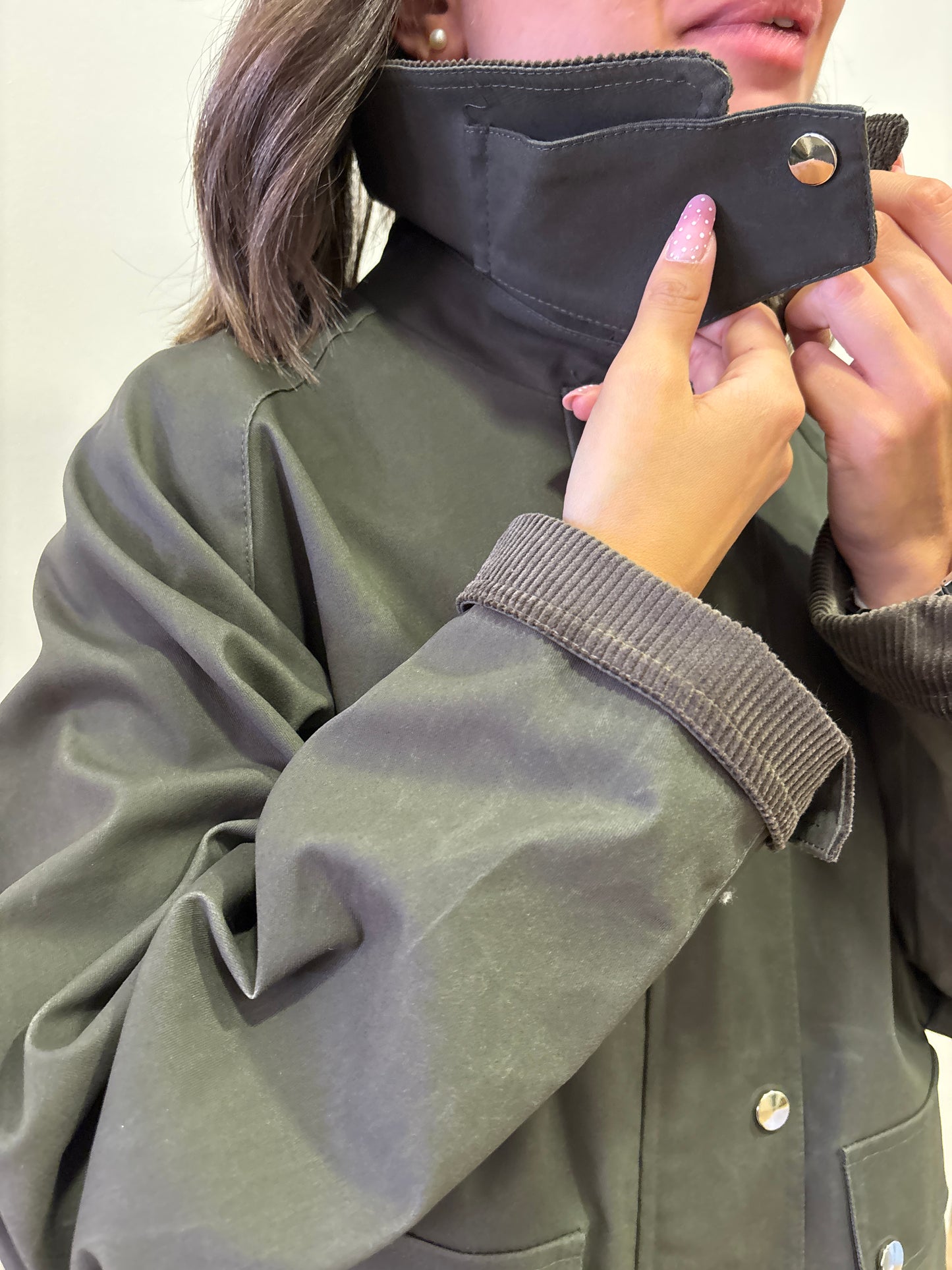 HAVEONE - Giacca cerata con bottoni e colletto millerighe in velluto verde militare