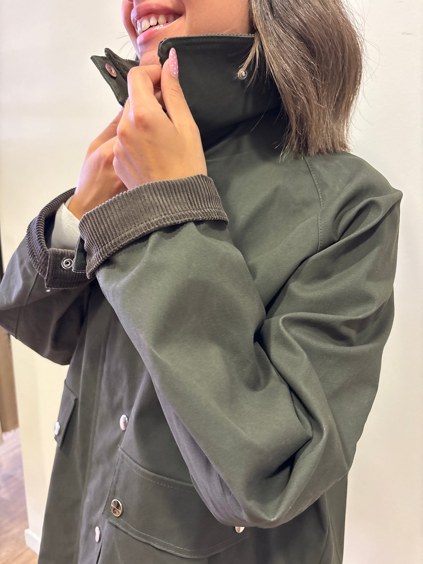 HAVEONE - Giacca cerata con bottoni e colletto millerighe in velluto verde militare
