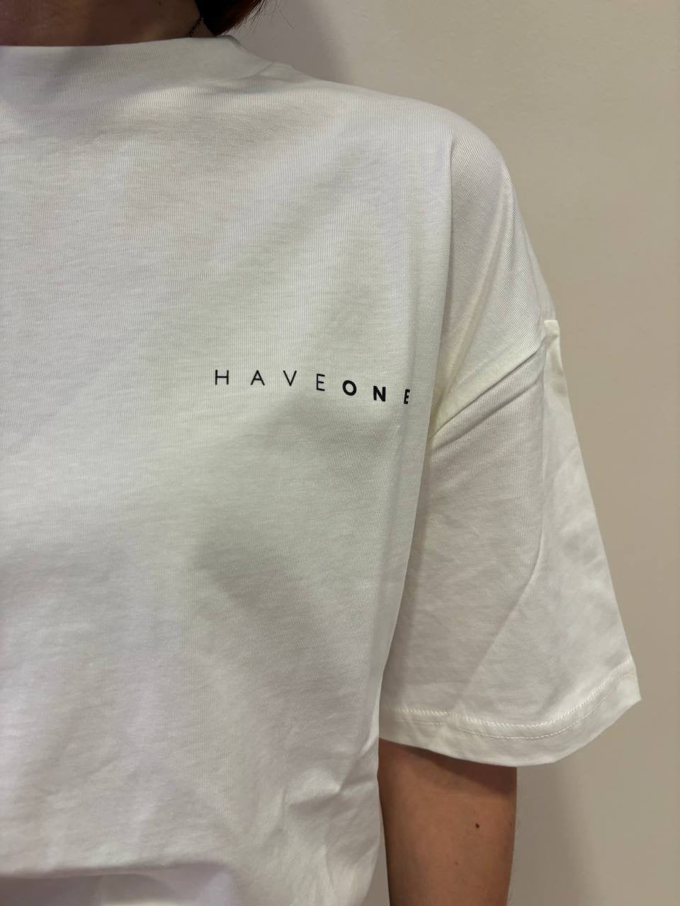 HAVEONE - T-shirt over con stampa francobollo sul retro - più colori