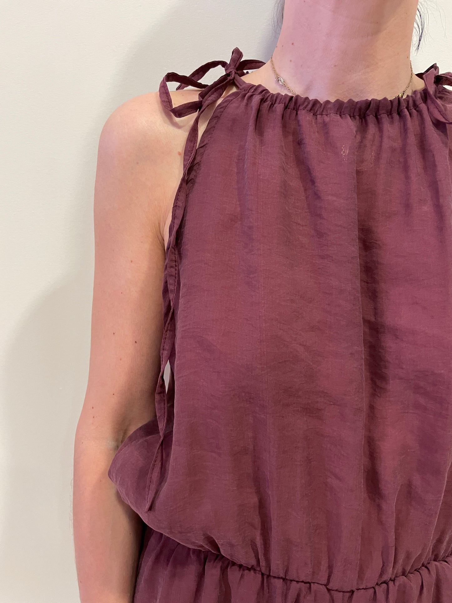 HAVEONE - Tuta con scollo all'americana con laccetti e pizzo sul fondo color vino