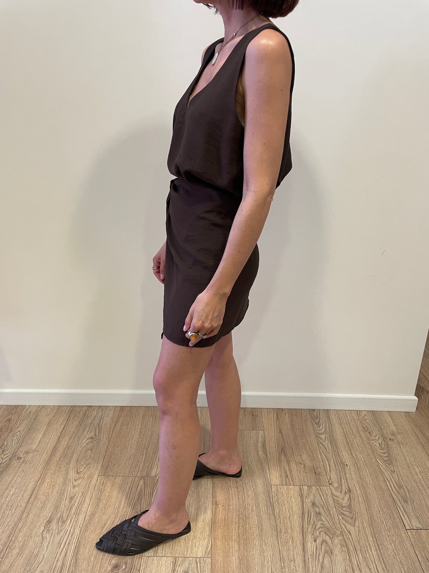 HAVEONE - Top con scollo a V in misto viscosa color moro