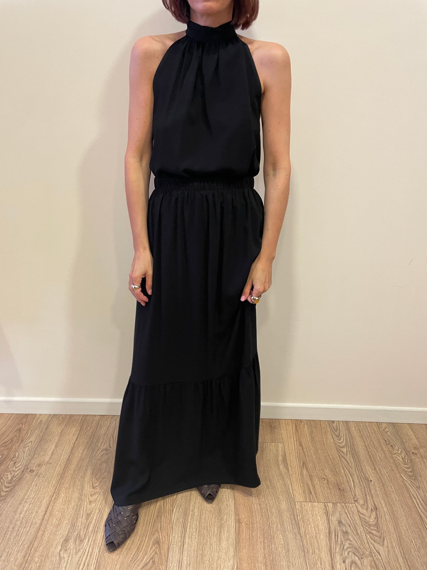 HAVEONE - Top in viscosa nero con scollo all'americana e allacciatura sul retro