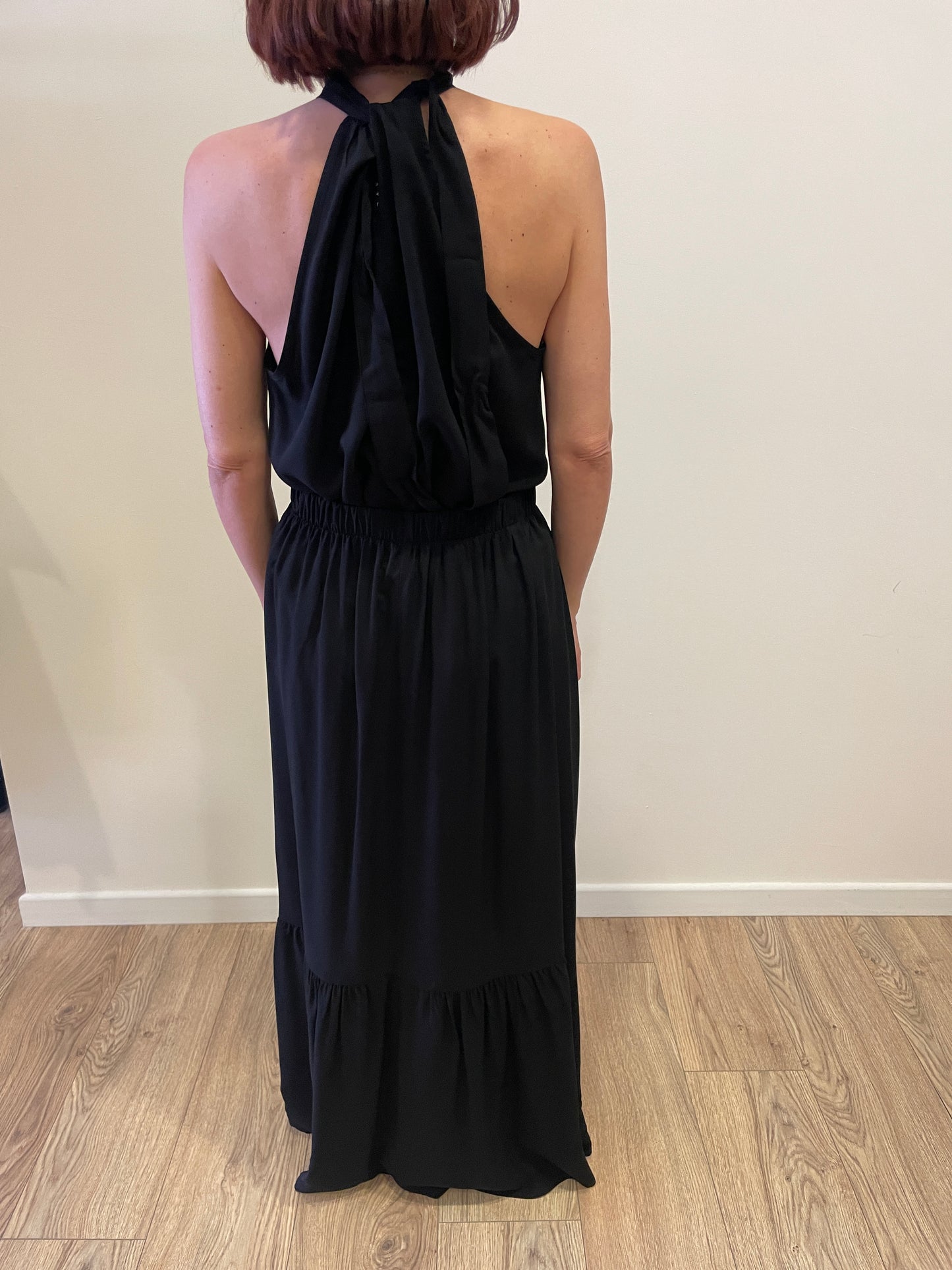 HAVEONE - Top in viscosa nero con scollo all'americana e allacciatura sul retro