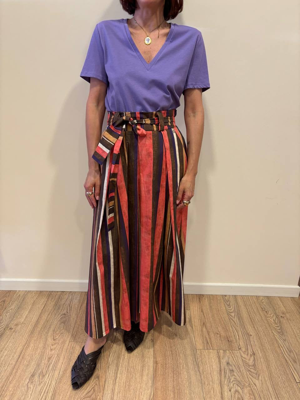 SOUVENIR - T-shirt in cotone con scollo a V color lavanda