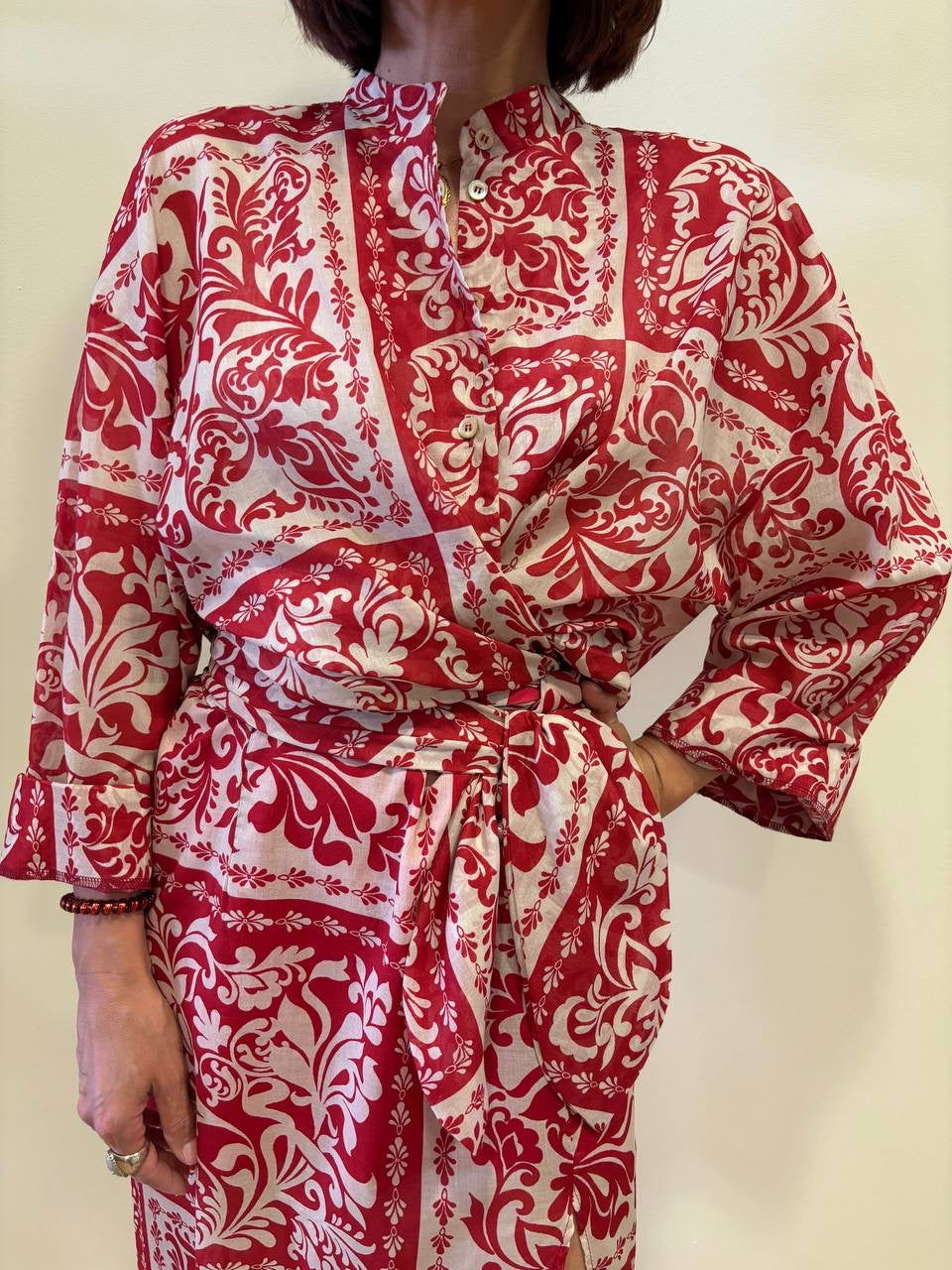 SOUVENIR - Camicia in cotone in fantasia burro e rossa con colletto alla coreana