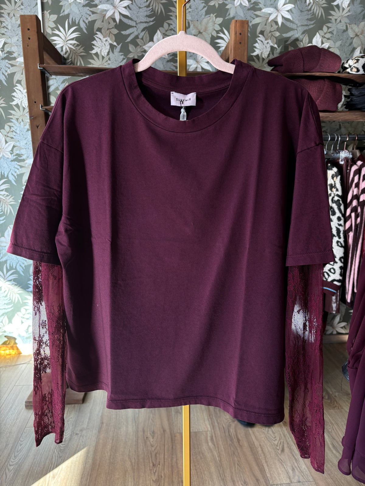SUSY MIX - T-shirt in cotone con maniche in pizzo color latte - più varianti