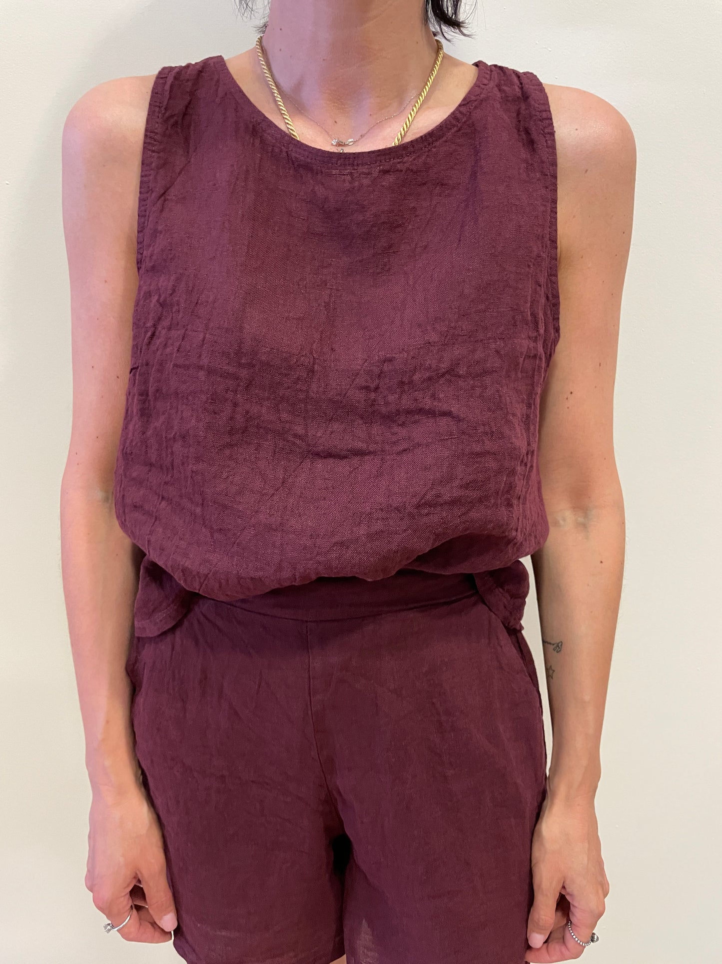 SUSY MIX - Top 100% lino a scatoletta a girocollo color fico