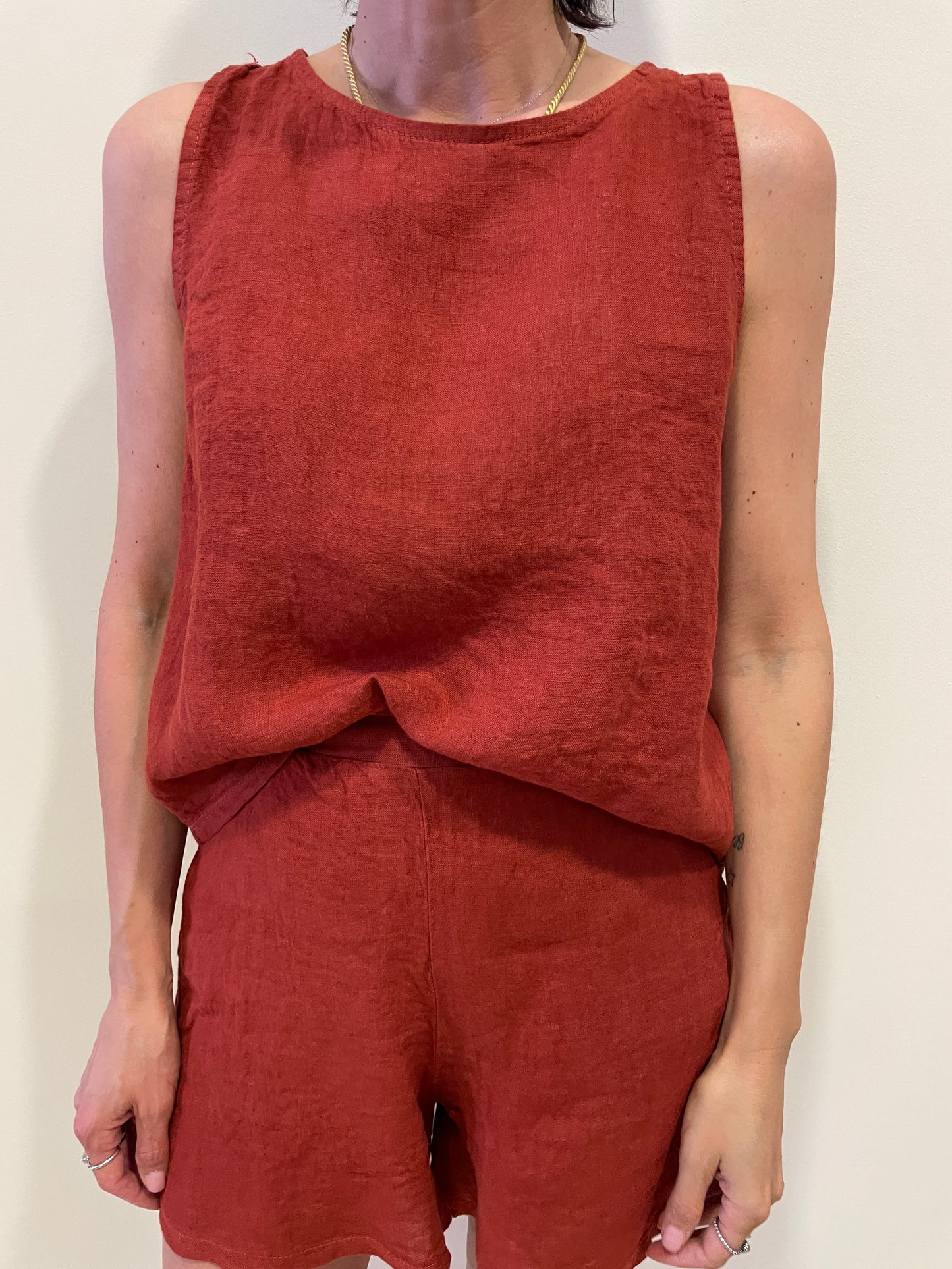 SUSY MIX - Top 100% lino a scatoletta a girocollo color ruggine