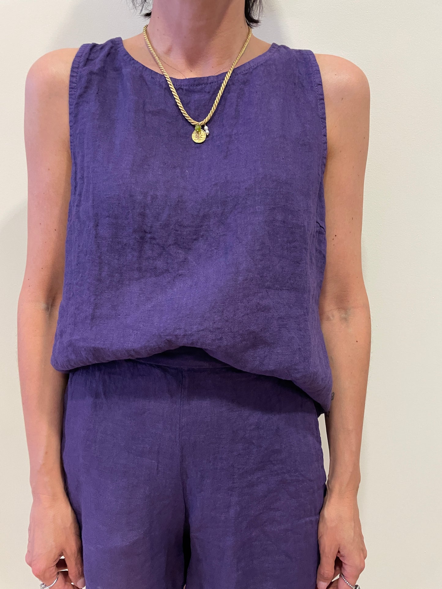 SUSY MIX - Top 100% lino a scatoletta a girocollo color viola